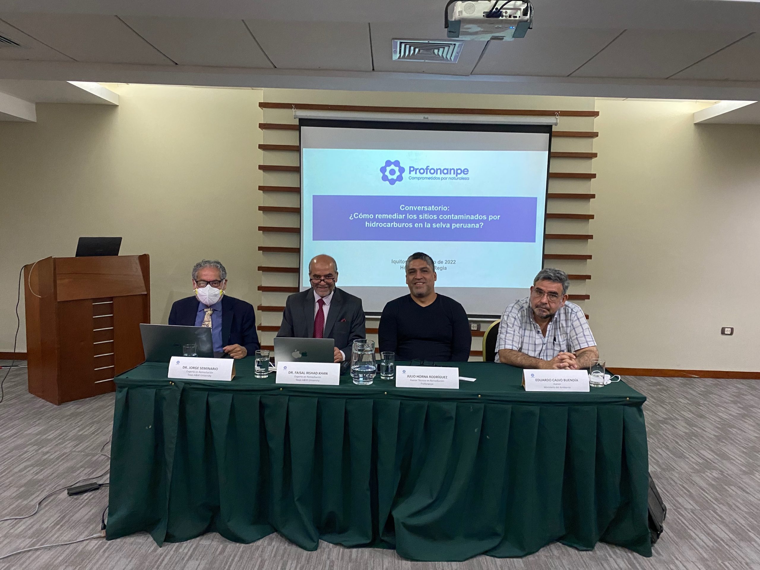 Jorge Seminario (left) and Faisal Khan (second from left) provide their expertise along with other members of the Expert Panel on Environmental Safety in Peru. | 
Photo: Texas A&M Engineering